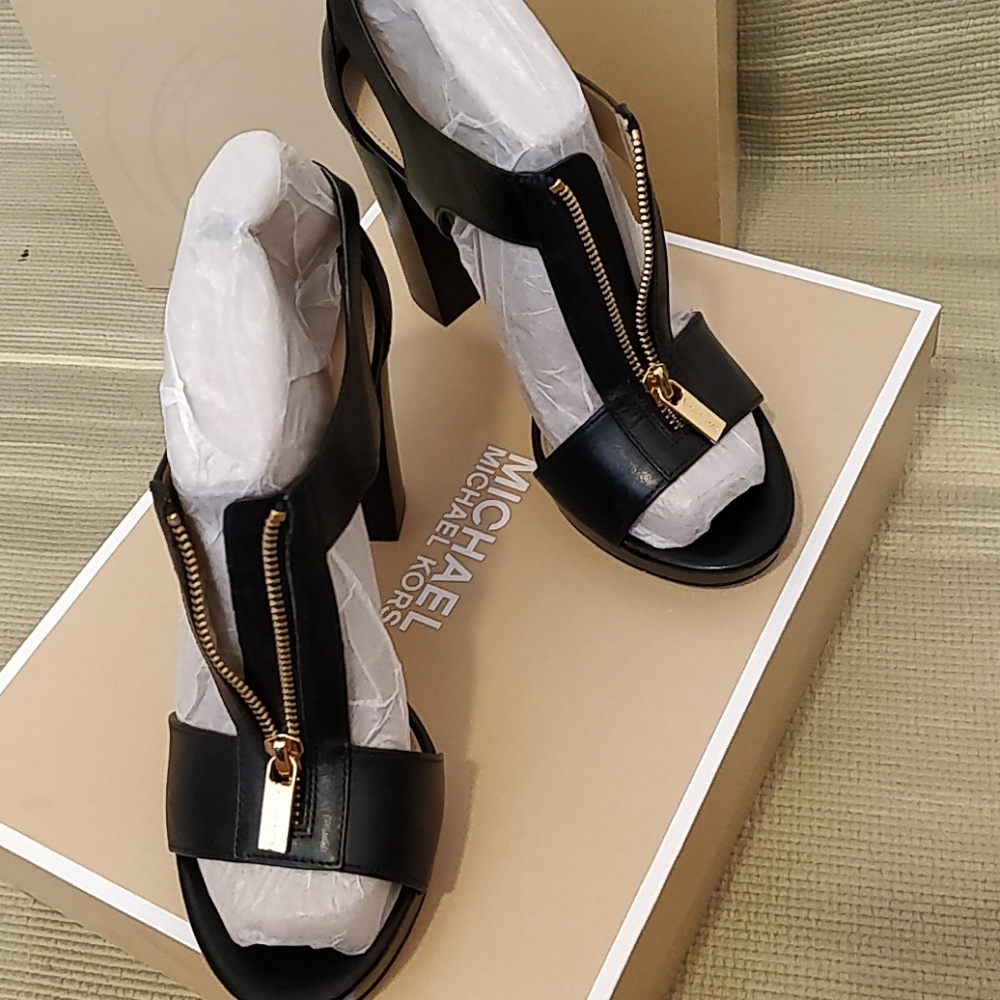 Michael Kors Berkley Sandal Leather